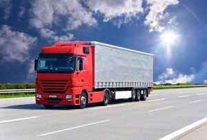 “海運VS空運:國際貨運代理成本與時效對比”-鑫漢物流